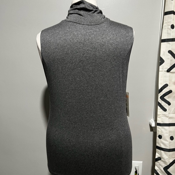 Plus Size Top - Picture 3 of 4